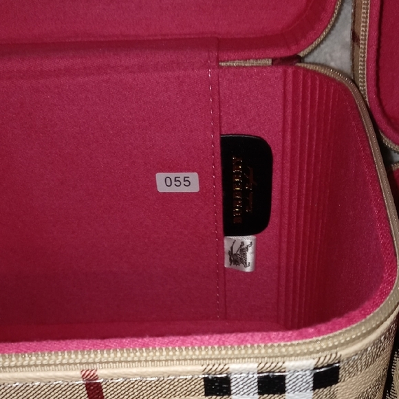 Burberry Beige and Black Checkered Bag Duo - Picture 9 of 17